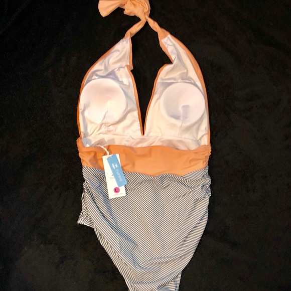 Pink & black swimsuit - Picture 4 of 5